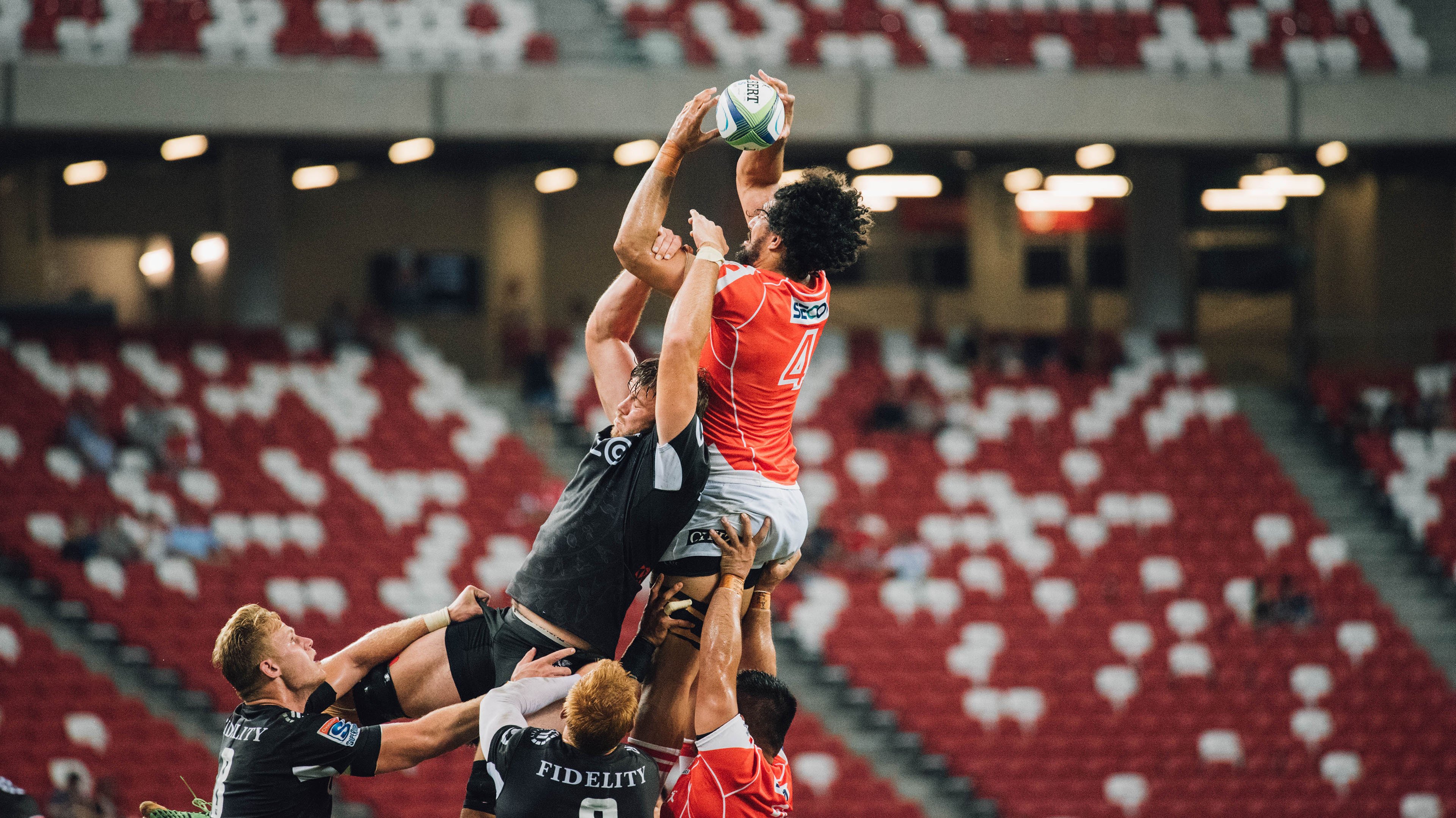 欧冠决赛焦点战，辽宁队一波带走篮网，跨界胜利的启示