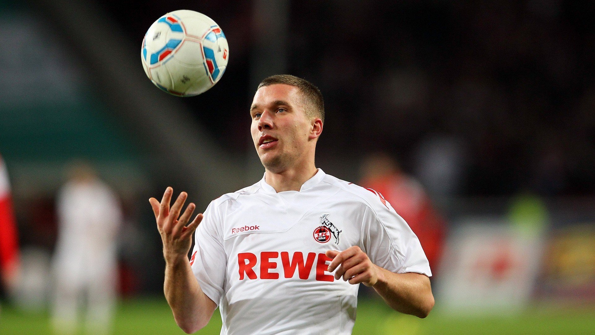 铁血巴萨铸就防守长城，萨拉赫一剑封喉锁定胜局