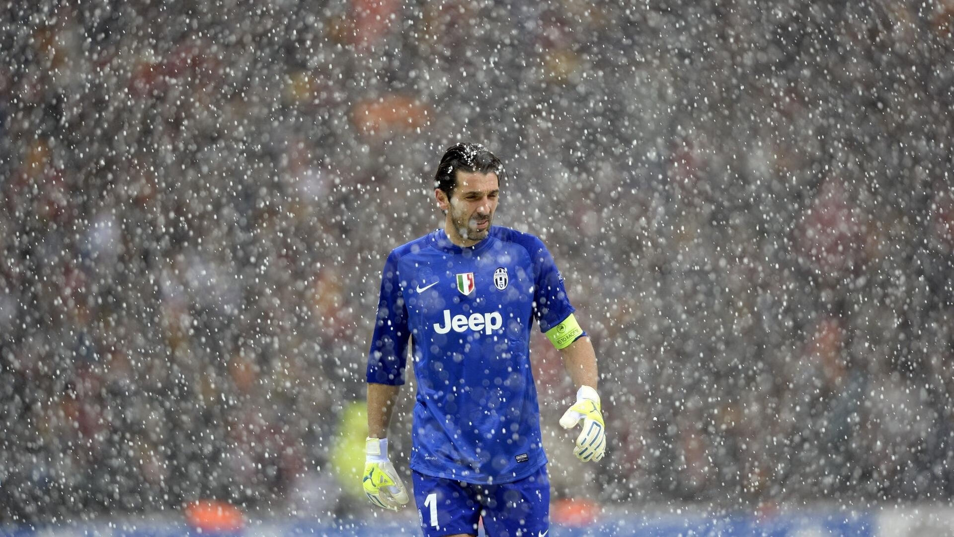 F1新赛季揭幕战与CBA爆冷夜，速度与热血的跨界交响